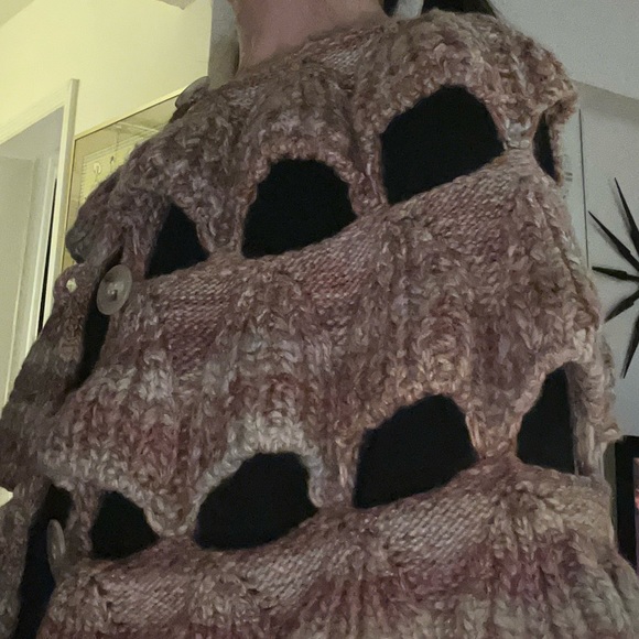 Hand knitted heavy cape/shawl - Picture 8 of 8